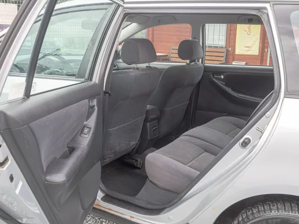 Toyota Corolla ČR 1.6i 16V 81KW – 2x PNEU - foto 27