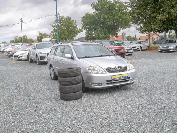Toyota Corolla ČR 1.6i 16V 81KW – 2x PNEU - foto 3
