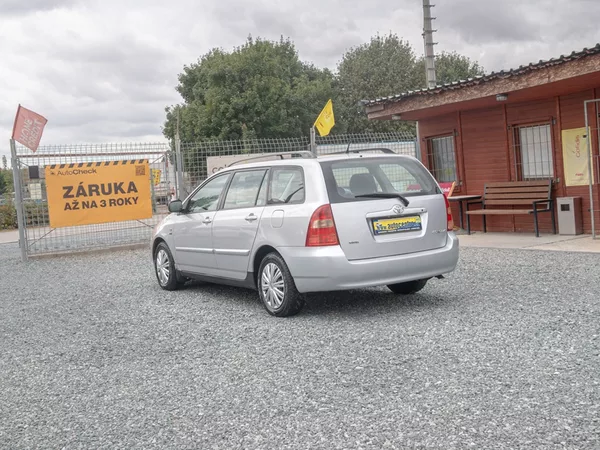 Toyota Corolla ČR 1.6i 16V 81KW – 2x PNEU - foto 7