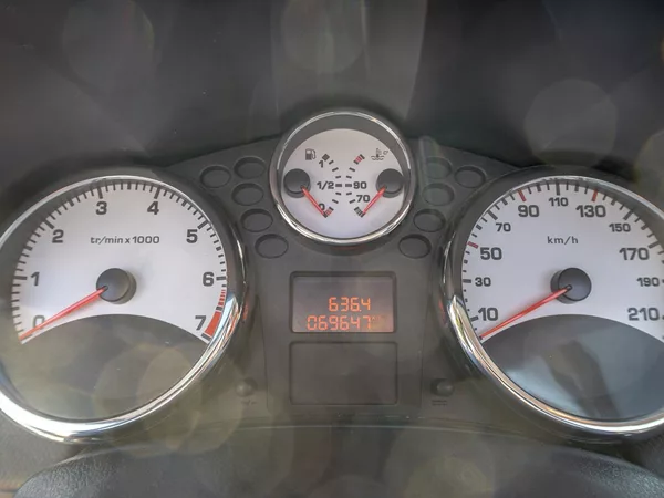 Peugeot 207 1.6i 88KW – WINDSHOT - foto 13