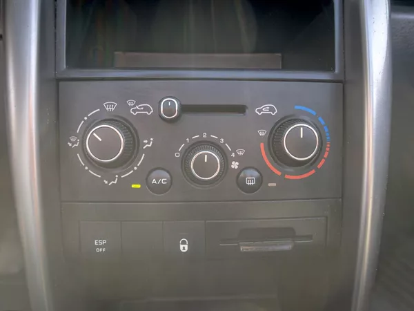 Peugeot 207 1.6i 88KW – WINDSHOT - foto 15