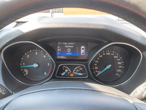 Ford Focus ČR 1.6D 85KW – PO ROZVODECH - foto 14