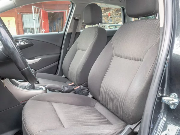 Opel Astra 1.4i 16V 74KW – SERVISKA - foto 12