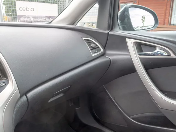 Opel Astra 1.4i 16V 74KW – SERVISKA - foto 25