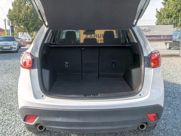 Mazda CX-5 2.2D 110KW MAT - PERLEŤ - foto 36