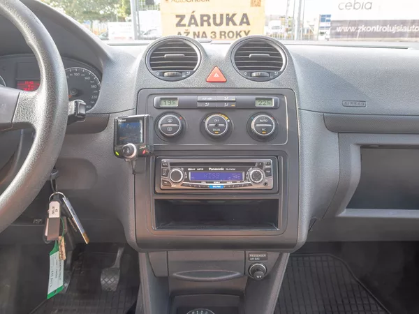 Volkswagen Caddy ČR 1.9TDI 55KW – PO ROZVODECH - foto 17