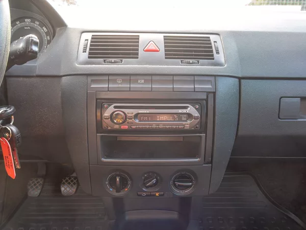 Škoda Fabia 1.4i 55KW – 165tkm - foto 17