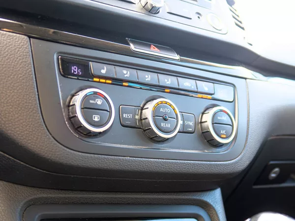 Seat Alhambra 2.0TDI - PO VELKÉM SERVISU - foto 17