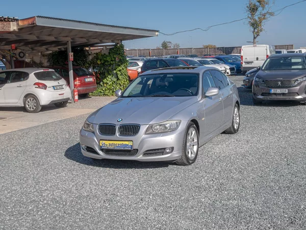 BMW Řada 3 325i 160KW mat HK – NAVIGACE