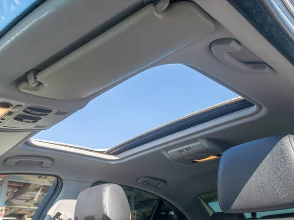 BMW Řada 3 325i 160KW mat HK – NAVIGACE - foto 18