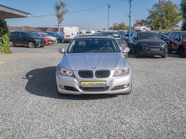 BMW Řada 3 325i 160KW mat HK – NAVIGACE - foto 2