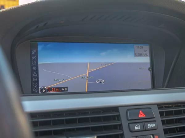 BMW Řada 3 325i 160KW mat HK – NAVIGACE - foto 26