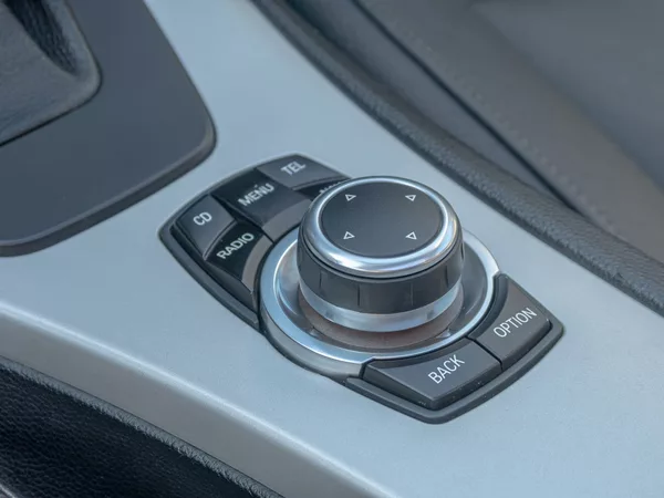 BMW Řada 3 325i 160KW mat HK – NAVIGACE - foto 30