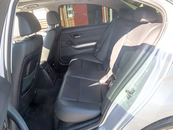 BMW Řada 3 325i 160KW mat HK – NAVIGACE - foto 41