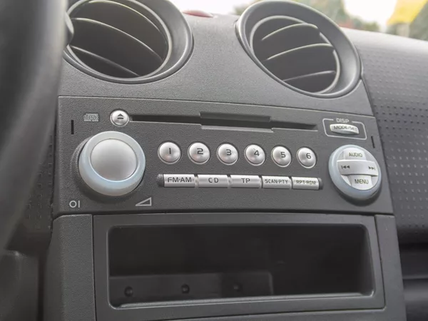 Mitsubishi Colt 1.1i 55KW – PO SERVISU! - foto 18