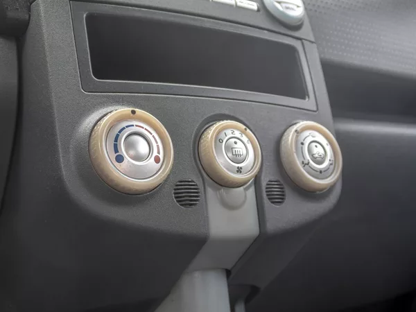 Mitsubishi Colt 1.1i 55KW – PO SERVISU! - foto 19