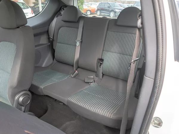 Mitsubishi Colt 1.1i 55KW – PO SERVISU! - foto 27