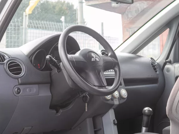 Mitsubishi Colt 1.1i 55KW – PO SERVISU! - foto 9
