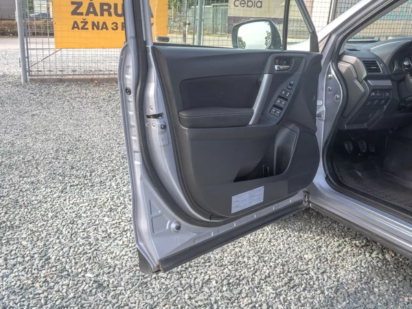 Subaru Forester 2.0i108KW – ČR 23.12.2013 - foto 10