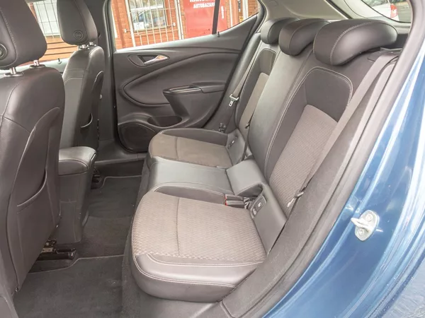 Opel Astra 1.0T 77KW – PO SERVISU - foto 32