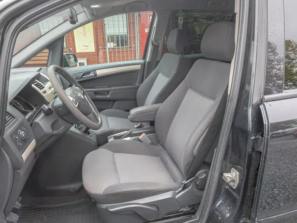 Opel Zafira 1.9D 88KW - 7 sedadel - foto 13