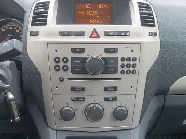 Opel Zafira 1.9D 88KW - 7 sedadel - foto 19