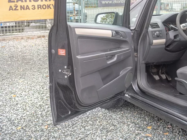 Opel Zafira 1.9D 88KW - 7 sedadel - foto 9