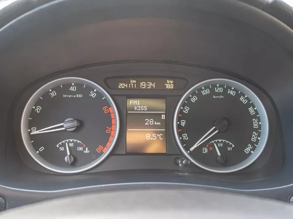 Škoda Fabia 1.4i 16V 63KW – ESP - foto 15