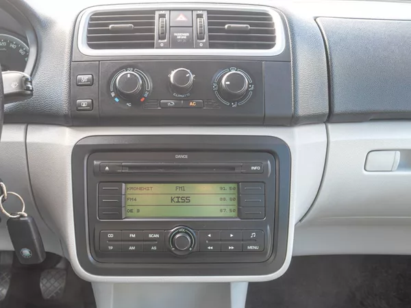 Škoda Fabia 1.4i 16V 63KW – ESP - foto 16