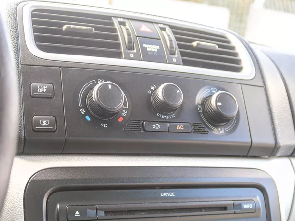Škoda Fabia 1.4i 16V 63KW – ESP - foto 17