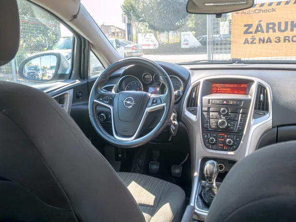 Opel Astra ČR 1.6i 16V – 1 majitelka - foto 12