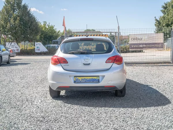 Opel Astra ČR 1.6i 16V – 1 majitelka - foto 6