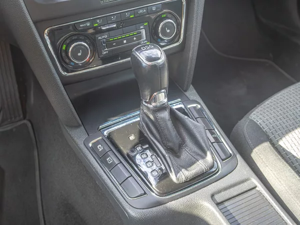 Škoda Superb 2.0TDI 125KW DSG NAVI - foto 24