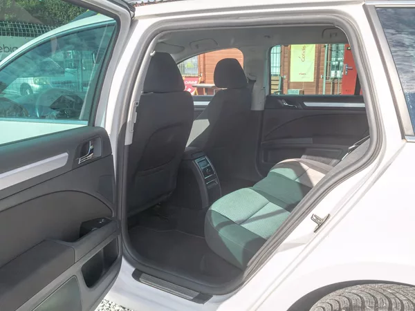 Škoda Superb 2.0TDI 125KW DSG NAVI - foto 33