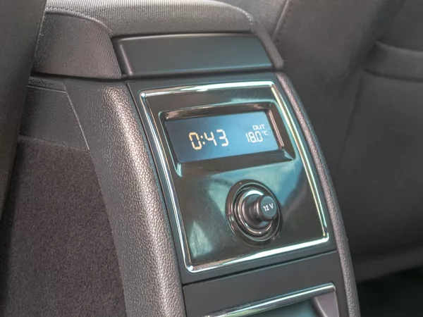 Škoda Superb 2.0TDI 125KW DSG NAVI - foto 34