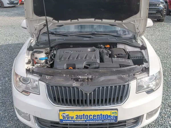 Škoda Superb 2.0TDI 125KW DSG NAVI - foto 40