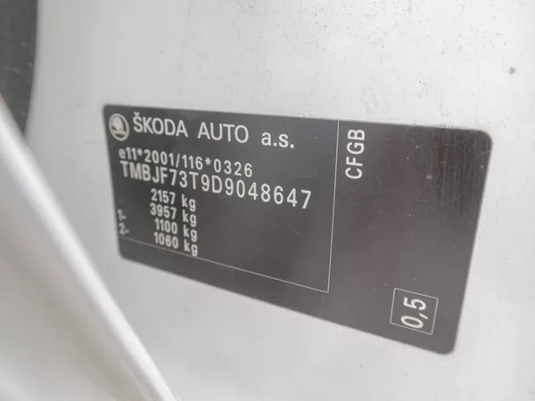 Škoda Superb 2.0TDI 125KW DSG NAVI - foto 42