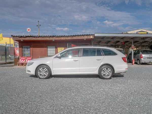 Škoda Superb 2.0TDI 125KW DSG NAVI - foto 8