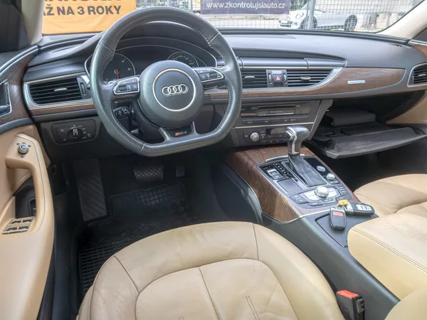 Audi A6 Allroad 3.0TDI 180KW – VÝBAVA - foto 12