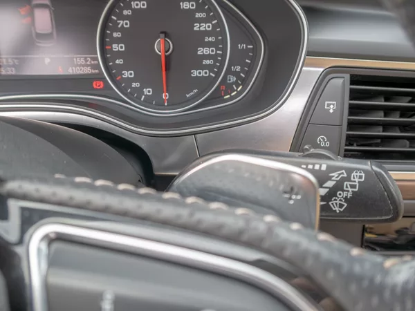 Audi A6 Allroad 3.0TDI 180KW – VÝBAVA - foto 22