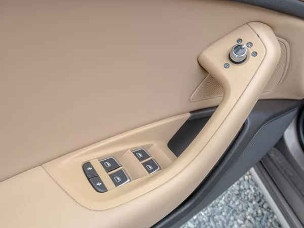 Audi A6 Allroad 3.0TDI 180KW – VÝBAVA - foto 31