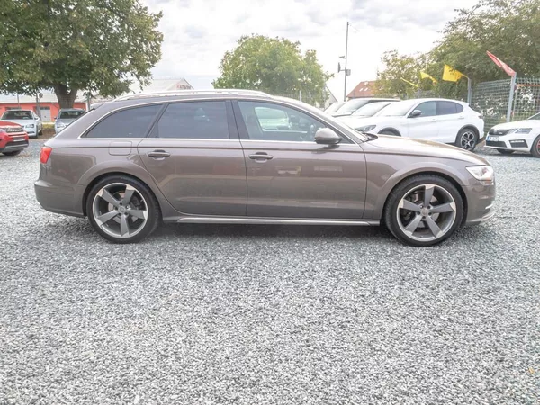 Audi A6 Allroad 3.0TDI 180KW – VÝBAVA - foto 4