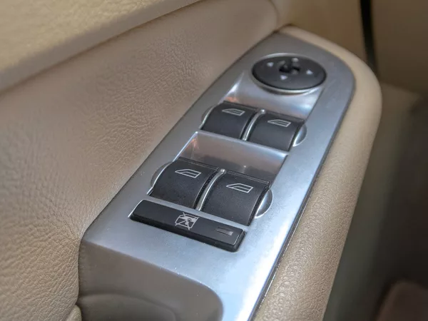 Ford Focus 2.0TDCI CC – TITANIUM - foto 31