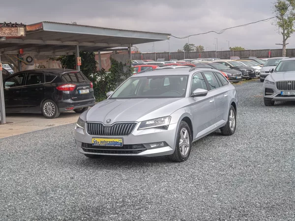 Škoda Superb ČR 2.0TDI 110KW DSG – NAVI