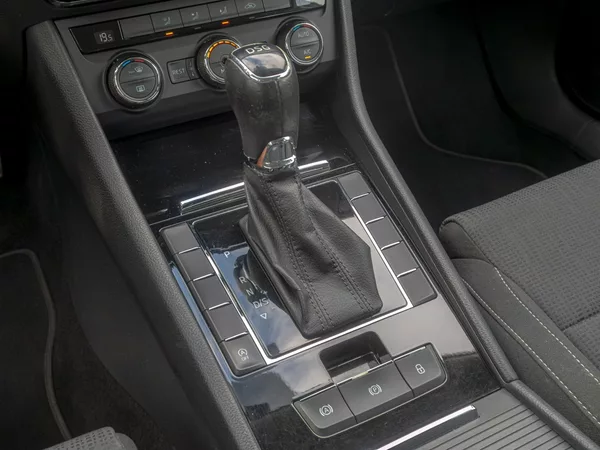 Škoda Superb ČR 2.0TDI 110KW DSG – NAVI - foto 24