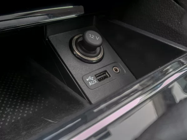 Škoda Superb ČR 2.0TDI 110KW DSG – NAVI - foto 26