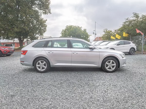 Škoda Superb ČR 2.0TDI 110KW DSG – NAVI - foto 4