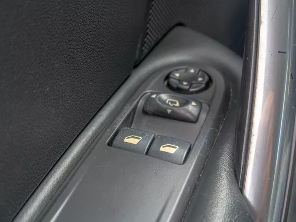 Peugeot RCZ 1.6T 115KW – NAVIGACE - foto 31