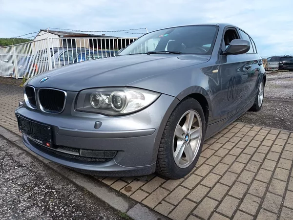 BMW Řada 1 2.0i 105kw - foto 10