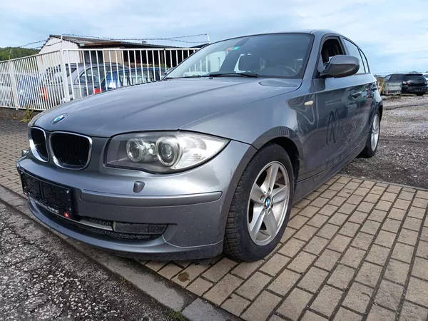 BMW Řada 1 2.0i 105kw - foto 11